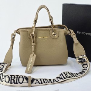 کیف آرمانی مدل اسپرت 8805S