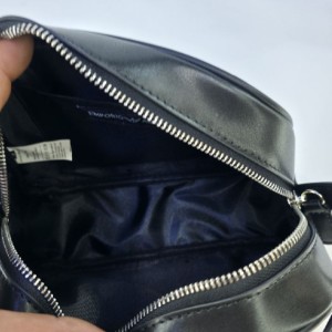 کیف آرمانی مدل دوشی 8810