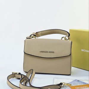 مایکل کرس مدل مجلسی 8809