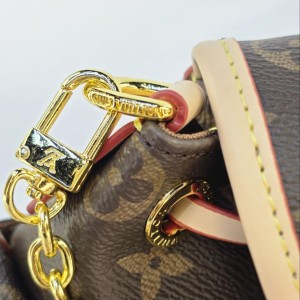 کیف دوشی لویی ویتون 25085