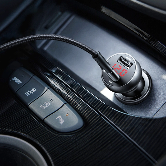 شارژر فندکی مک‌دودو CC-6810 با توان 30 وات، دارای ۲ پورت، ۵ آمپر PD و نمایشگر دیجیتال