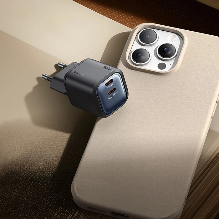 شارژر دیواری مکدودو CH-1000 با قابلیت شارژ سریع PD و QC با توان 45 وات و فناوری GaN با دو پورت