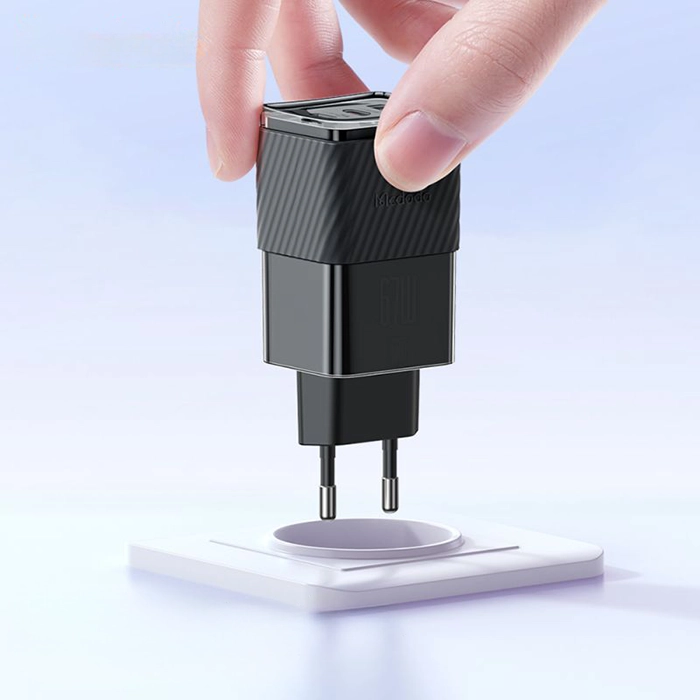 شارژر دیواری و آداپتور لپتاپ 3 پورت 67 وات مک دودو CH-1501 GaN5 | مینی و فست شارژ