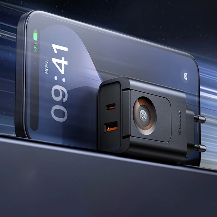 شارژر مک‌دودو CH-3700 با قابلیت شارژ سریع PD و QC و شارژ وایرلس اپل واچ با دو پورت