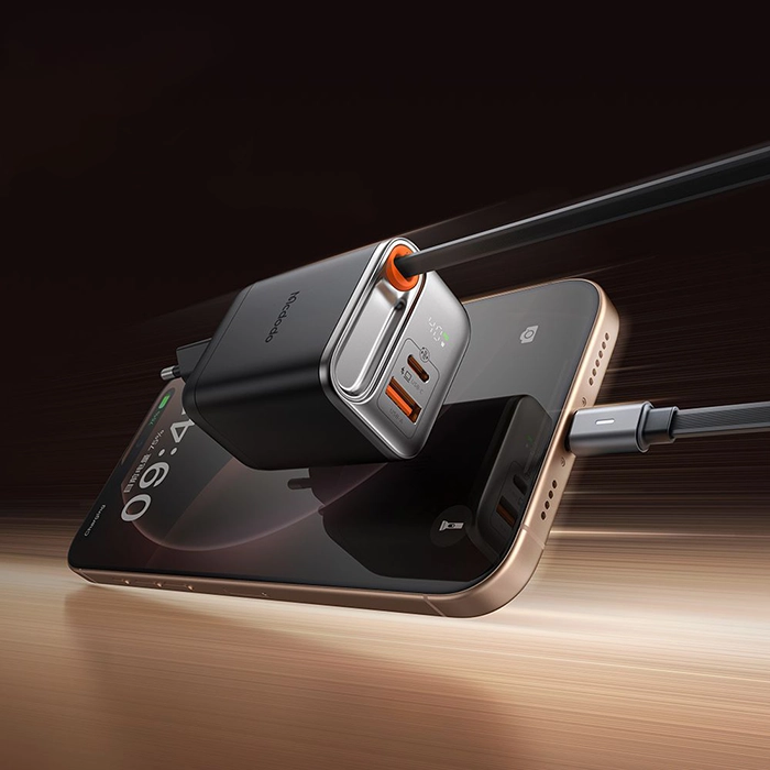 شارژر دیواری مک‌دودو CH-4281 با توان 40 وات، فناوری GaN، سه پورت و کابل تایپ‌سی جمع‌شونده