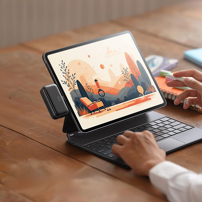 پاوربانک مکدودو MC-7800 با قابلیت شارژ سریع 22.5 وات و ظرفیت 5000 میلیآمپر با کابل داخلی Lightning و Type-C