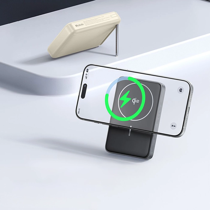 اوربانک مگ‌سیف مک‌دودو MC-781 با قابلیت شارژ سریع 30W، شارژ وایرلس و کابل همراه.