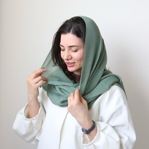 شال تیغ ماهی مدل مارانتا