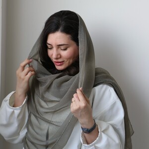 شال پلیسه شاینی  مدل لادن
