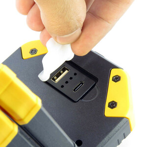 نورافکن دستی توبیز مدل 3 کاره کد 1716 با نور چند رنگ