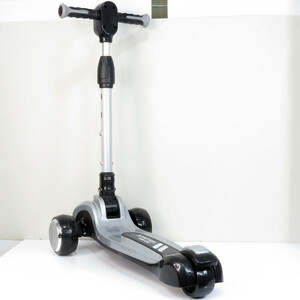 اسکوتر کودک مدل ماشینی کد 1511