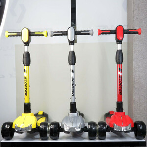 اسکوتر کودک مدل ماشینی کد 1511