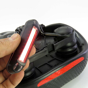 زین دوچرخه مدل چراغ دار پوست ماری کد 1666