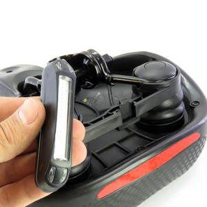 زین دوچرخه مدل چراغ دار پوست ماری کد 1666