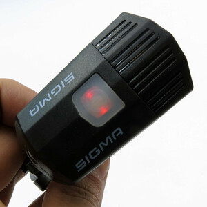 چراغ جلوی دوچرخه سیگما مدل باستر کد 1570