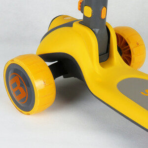 اسکوتر کودک موزیکال زرد کد ۱۸۸۶