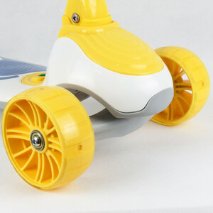 اسکوتر چراغ دار موزیکال کد 1887