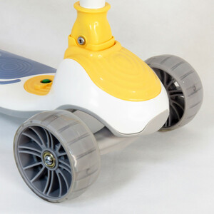 اسکوتر صندلی دار فراری کد 1888