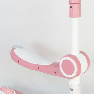 اسکوتر کودک اسکوتر مدل باراباس صندلی دار موزیکال کد 1894 ظرفیت وزنی 40 کیلوگرم