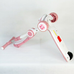 اسکوتر کودک اسکوتر مدل باراباس صندلی دار موزیکال کد 1894 ظرفیت وزنی 40 کیلوگرم