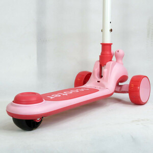 اسکوتر کودک مدل BQX-618 کد 1895 ظرفیت وزنی 50 کیلوگرم