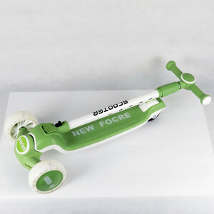 اسکوتر اسکوتر مدل ZJG-608 کد 1896 ظرفیت وزنی 60 کیلوگرم