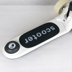 اسکوتر کودک اسکوتر مدل تعادلی فضانورد Moonlite کد 1950 ظرفیت وزنی 30 کیلوگرم