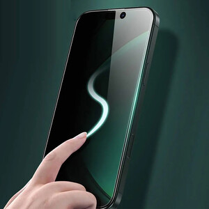 بهترین گلس پرایوسی آیفون 16 پرو سه بعدی گرین