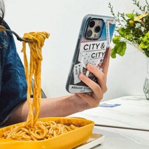 خرید قاب مغناطیسی گوشی آیفون 16 پرو یانگ‌کیت