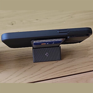 بهترین کیف کارت مگ‌سیف آیفون و هولدر موبایل اسپیگن