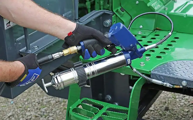 گریس پمپ بادی چیست و چه کاربرد و مزایایی دارد؟