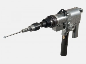 اکسپندر لوله (Tube Expander) یا گشادکننده لوله، ابزاری تخصصی برای گشاد کردن دهانه‌ی لوله‌ها است، به‌صورتی که لوله یا اتصالی دیگر به‌راحتی در آن قرار گیرد یا برای جوشکاری، لحیم‌کاری یا فیت شدن استفاده شود. این ابزار در صنایع تأسیسات استفاده میشود.