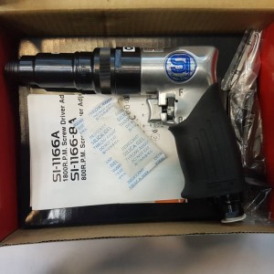 پیچ گوشتی بادی هفتیری کلاچ دار برند شینانو مدل SI-1166A