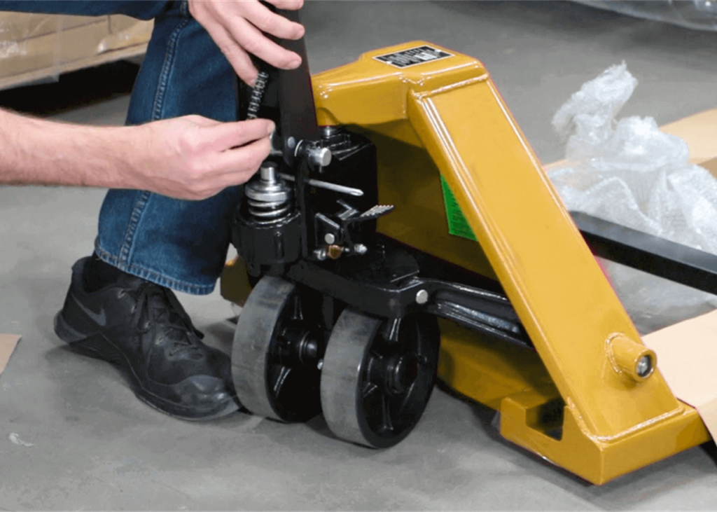 چگونه جک روغنی را هوا گیری کنیم؟