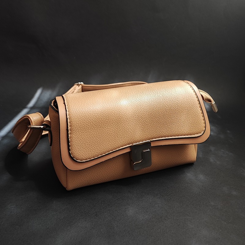 کیف دوشی کوچک زنانه چرمی مدل سار