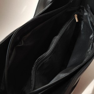 کیف قایقی.jpg