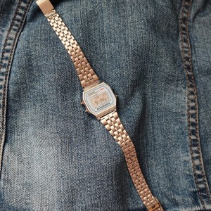 کاسیو نقره ای