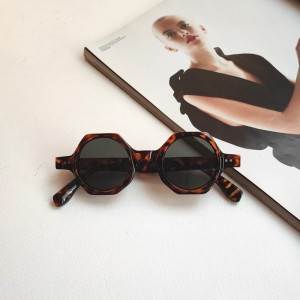 عینک آفتابی فشن چند ضلعی Marc Jacobs | هنری و متفاوت