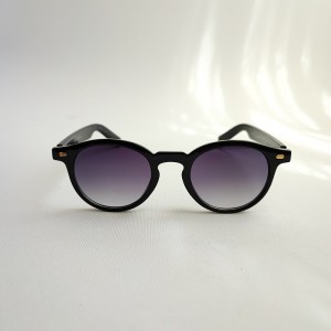 عینک آفتابی.jpg