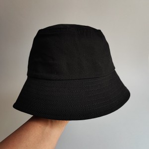 کلاه مشکی.jpg