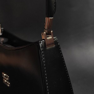 کیف- مهمانی.jpg