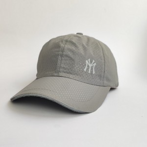 کلاه ورزشی.jpg