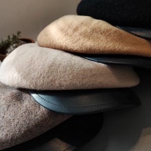 کلاه فرانسوی پشمی نقابدار چرمی.jpg