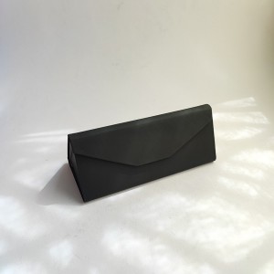 قاب عینک تاشو مشکی.jpg