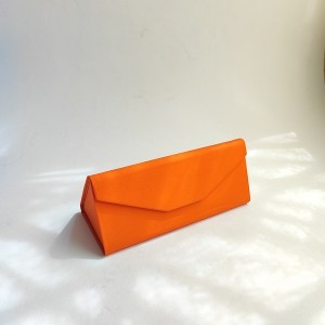 قاب عینک تاشو.jpg