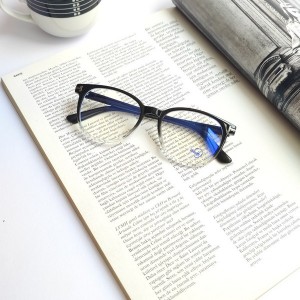 عینک بلوکات نیم‌گرد ظریف.jpg