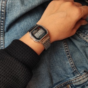 ساعت مچی کاسیو نوستالژی نقره ای ..jpg