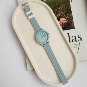 ساعت مچی سیلیکونی Lacoste