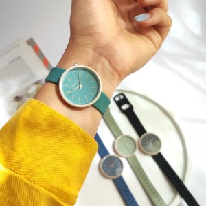 ساعت مچی اسپرت سیلیکونی گرد کوتیک.jpg