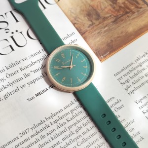 ساعت مچی اسپرت سیلیکونی گرد کوتیک.jpg